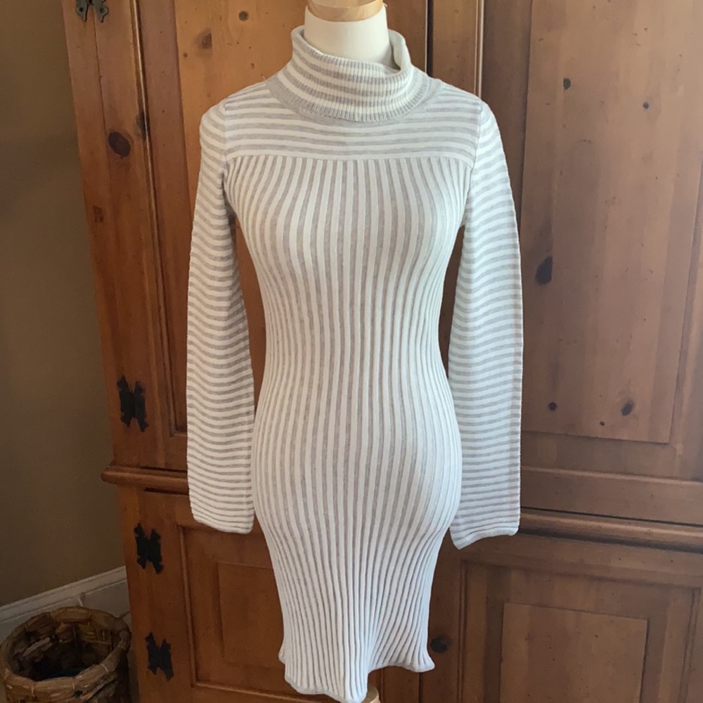 For Love And Lemons grey & white turtleneck dress - Picture 6 of 13
